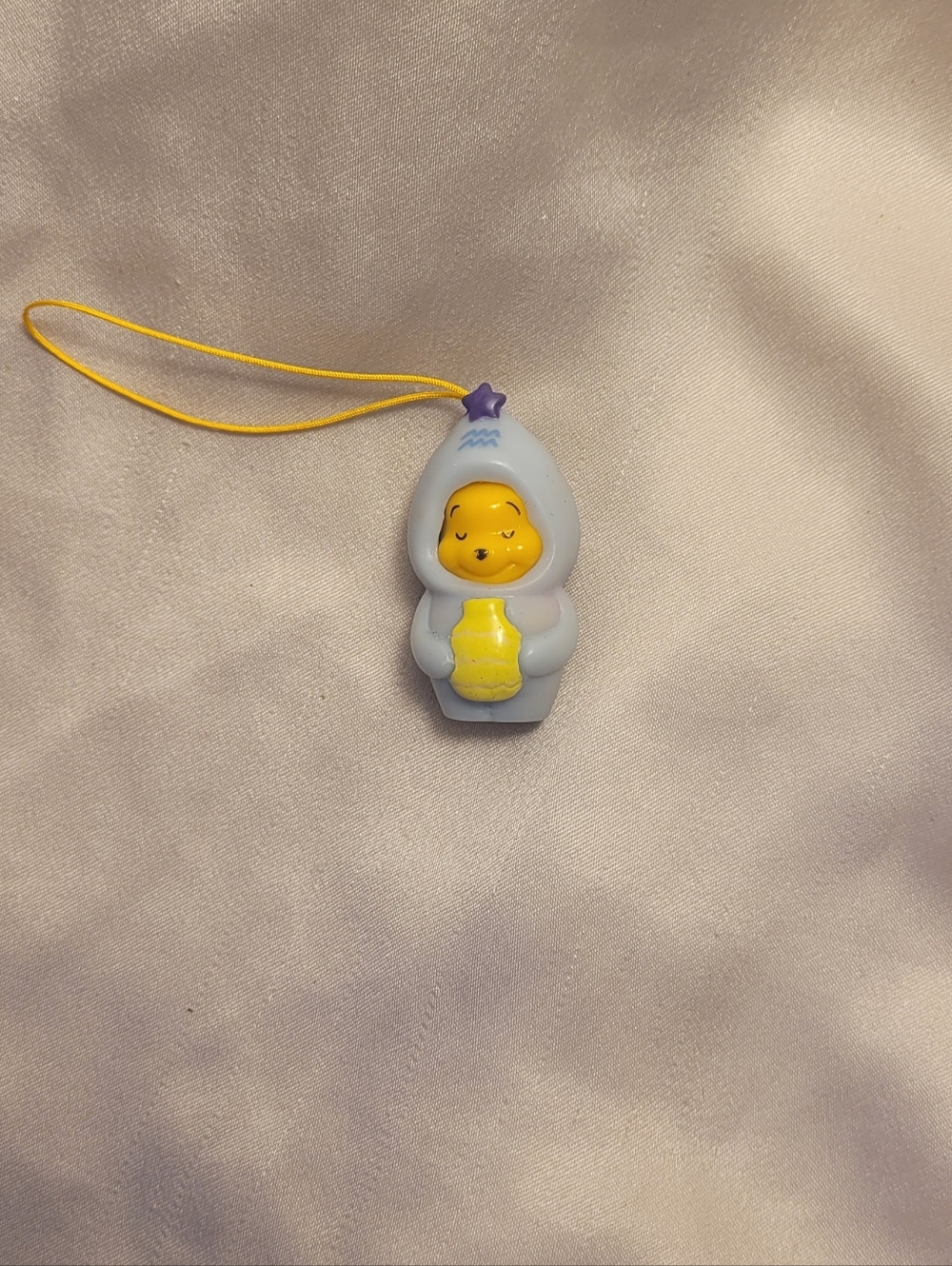 Aqurius Peek A Pooh Charm